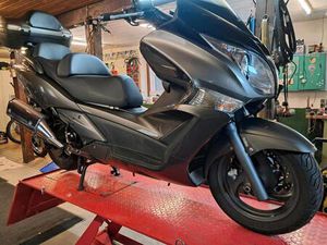 HONDA SW-T 600 SILVERWING MOTORROLLER NO SW-T 400