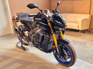 YAMAHA MT-10 SP NEUWERTIG & VIEL ZUBEHÖR