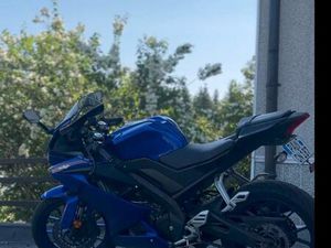 YAMAHA YZF-R125 – 2. HAND – TÜV – ZUVERLÄSSIG & SPORTLICH