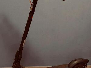 E SCOOTER SEGWAY NINEBOT E2 PRO WIE NEU