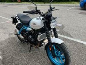 ROYAL ENFIELD GUERRILLA 450