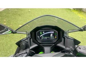 KAWASAKI - NINJA 650