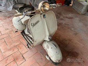 VESPA STRUZZO CONSERVATA