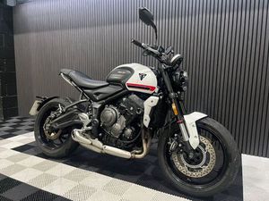 2021 TRIUMPH TRIDENT 660 660 ROADSTER/RETRO PETROL MANUAL X- A VENDRE