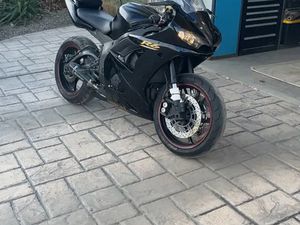 2004 YAMAHA R6