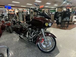 2019 HARLEY-DAVIDSON® ROAD GLIDE® TWISTED CHERRY