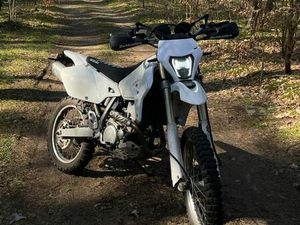 SUZUKI DRZ 400 SM