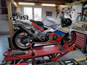 HONDA CBR400RR NC29 RENNSPORT