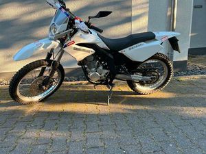 DERBI SENDA 125 R 4T ENDURO MOTORRAD ALPINWEIß