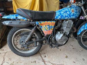 MOTORRÄDER, SP 370 BAUJAHR 79 X. CX 500 BAUJAHR 81