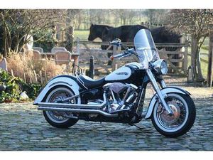 ② SCHITTERENDE CUSTOM XV 1600 WILDSTAR MET SLECHTS 27000 KM