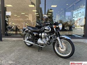 ② KAWASAKI W 800