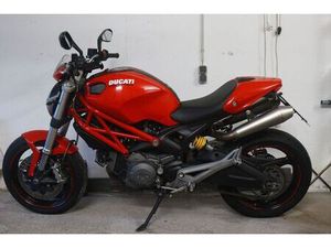 DUCATI MONSTER 696