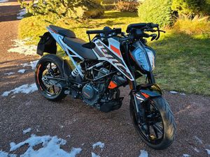 KTM DUKE 390