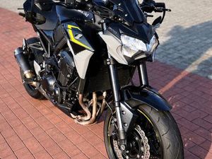 KAWASAKI Z900 -A2 -SPORTLICHER UMBAU/ZUBEHÖR - UNFALLFREI