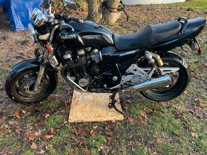 YAMAHA XJR1200