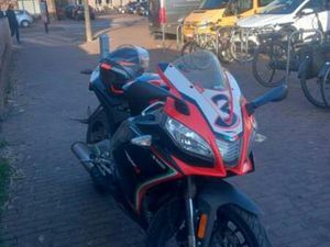 APRILLIA RS4 50CC - NEKDRAAIER! — SCOOTERS | APRILIA — MARKTPLAATS