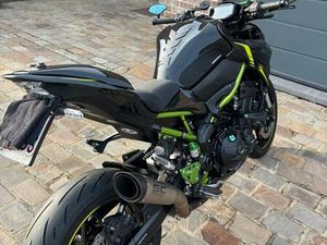 ② MOTO KAWASAKI Z 900 ANNÉE 2022