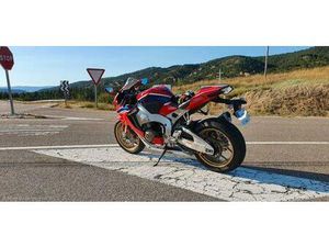 HONDA - CBR 1000 RR SP