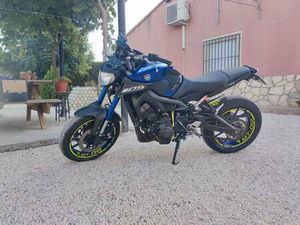YAMAHA - MT-09