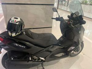 YAMAHA - X-MAX 300 TECH MAX