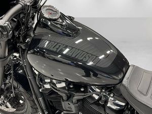HARLEY-DAVIDSON SOFTAIL FAT BOB FXFB