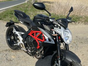 MV AGUSTA BRUTALE 800