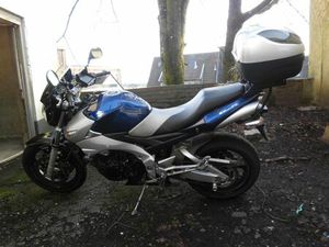 SUZUKI GSR 600