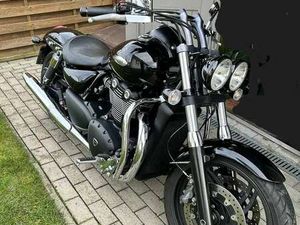 TRIUMPH THUNDERBIRD STORM