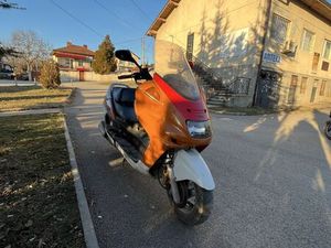 ПРОДАВАМ YAMAHA MAJESTY 250 ГР. СЛИВНИЦА