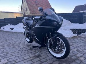 YAMAHA R1 RN22
