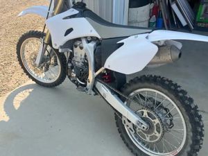 YAMAHA YZ450