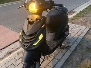 ② PIAGGIO ZIP 4 TAKT 50 CC A KLASSE