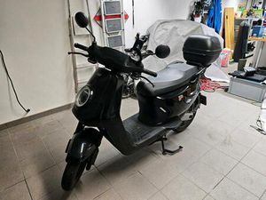 ELEKTROROLLER NIU MQI GT SPORT