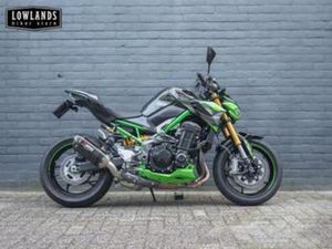 KAWASAKI Z900 SE PERFORMANCE BTW MOTORFIETS (BJ 2024) — MOTOREN | KAWASAKI — MARKTPLAATS