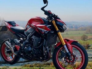 ② KAWASAKI Z900 (EN OPTION : POT SC PROJECT).