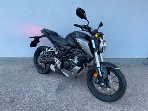 CB 125 R