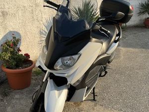 YAMAHA XMAX 125 - 30K KM CUSTÓIAS, LEÇA DO BALIO E GUIFÕES