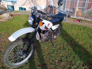 YAMAHA XT250