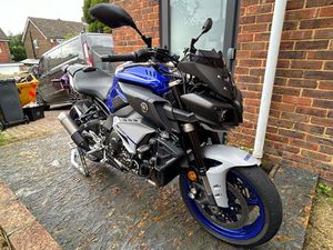 YAMAHA MT-10 1000 HYPER-NAKED PETROL MANUAL EURO 4 (160 PS) 998 CC