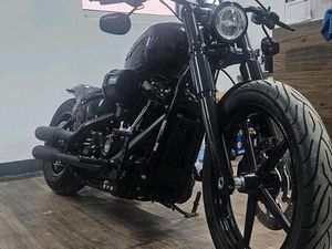 HARLEY DAVIDSON SOFTAIL STANDARD CUSTOM