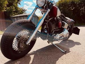 HARLEY DAVIDSON SOFTAIL BOBBER