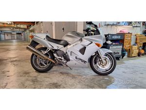VFR 800 FI