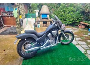 STUPENDA HONDA SHADOW 600