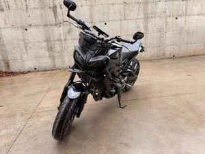 YAMAHA MT-09