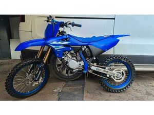 ② YAMAHA YZ85 2025 GROTE WIELEN
