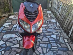 VENDO SCOOTER 50 CC SANTO TIRSO, COUTO (SANTA CRISTINA E SÃO MIGUEL) E BURGÃES