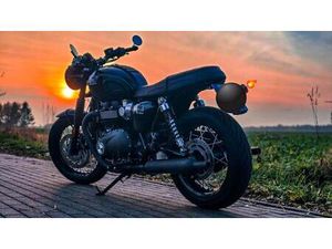 TRIUMPH BONNEVILLE T120 BLACK