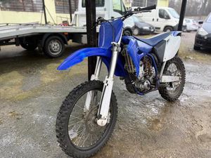 YAMAHA YZ 250 F MOTO CROSS