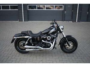 HARLEY-DAVIDSON DYNA FAT BOB ZWART